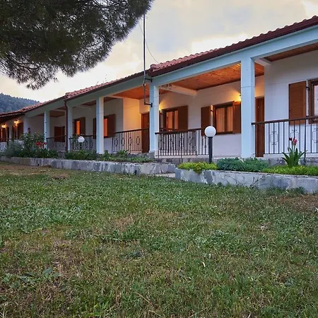 Апартаменты House Rena Вурвуру